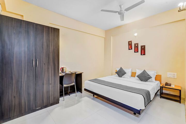 Room 14 of 27
