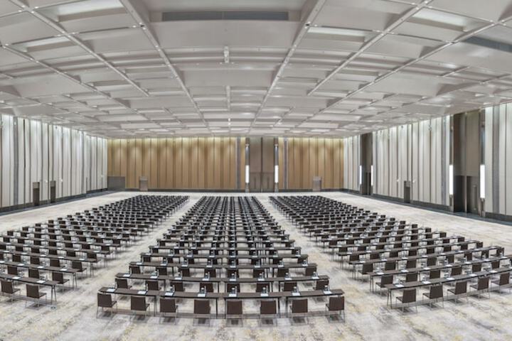 Ballroom/Hall 138 of 251
