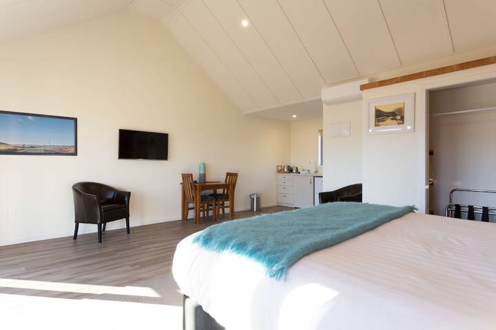 Room 6 of 20