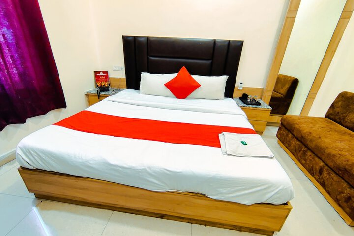 Room 8 of 21
