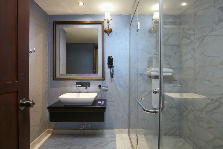 Room 32 of 113