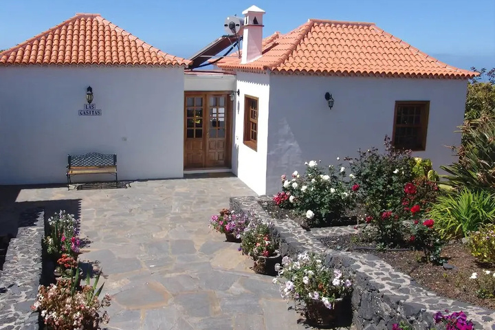 LAS CASITAS DE TIJARAFE