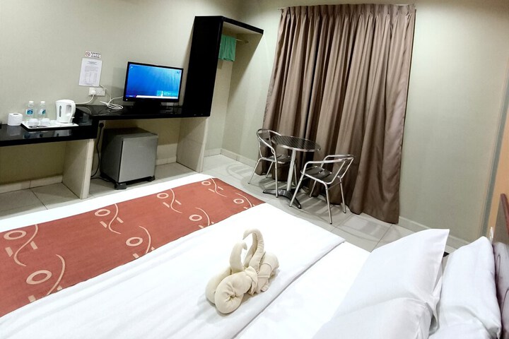 Room 5 of 19