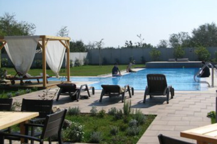Pool 43 of 63