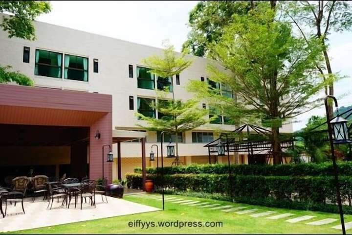 Hotel 2 of 68