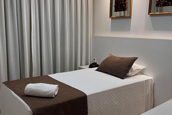 Room 21 of 40