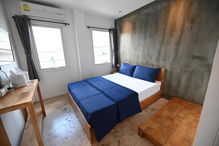 Room 12 of 31