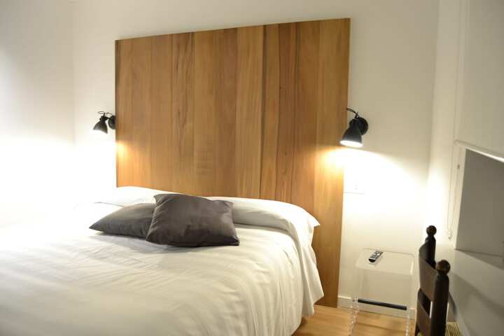 Room 14 of 93