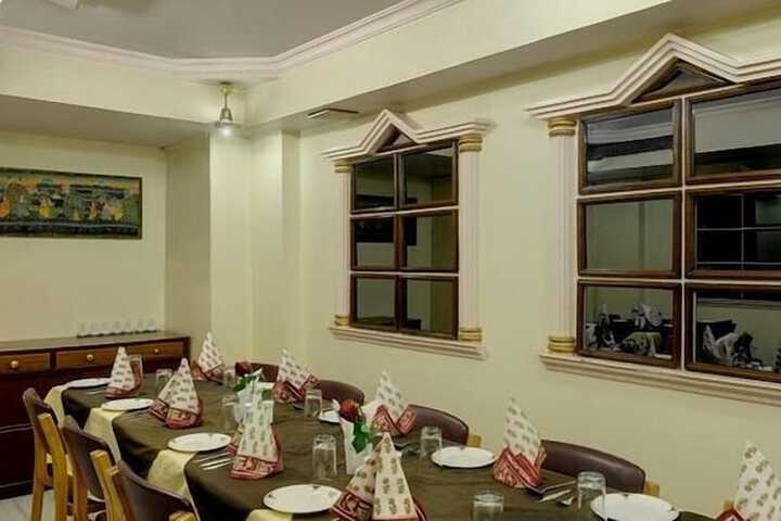 Dining Photos