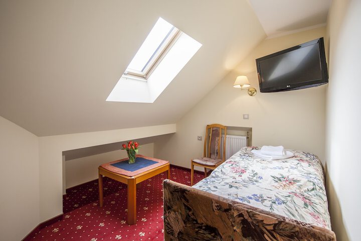 Room 14 of 40