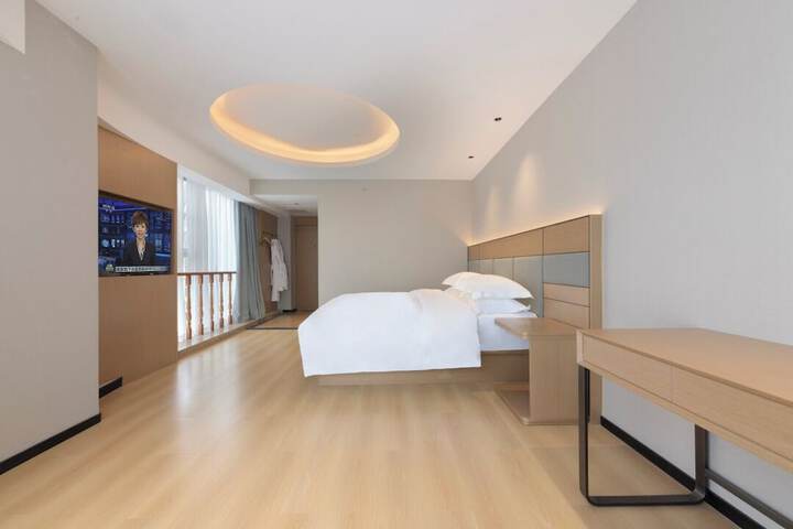 Room 17 of 41
