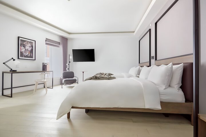 Room 15 of 47