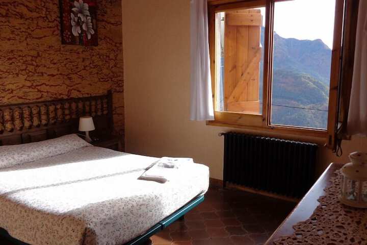 Room 12 of 48