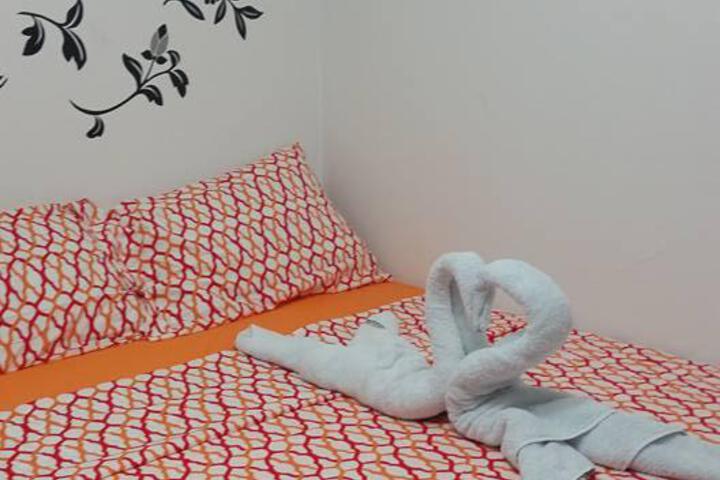 Room 10 of 19