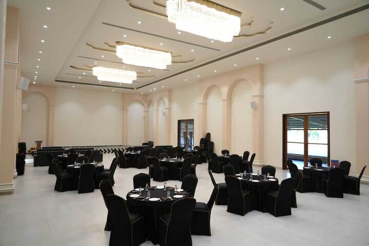 Hotel Interior 27 of 38