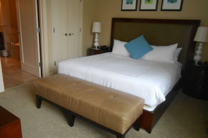 Room 32 of 86