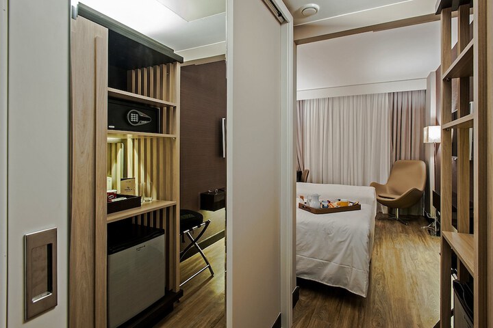 Room 25 of 45