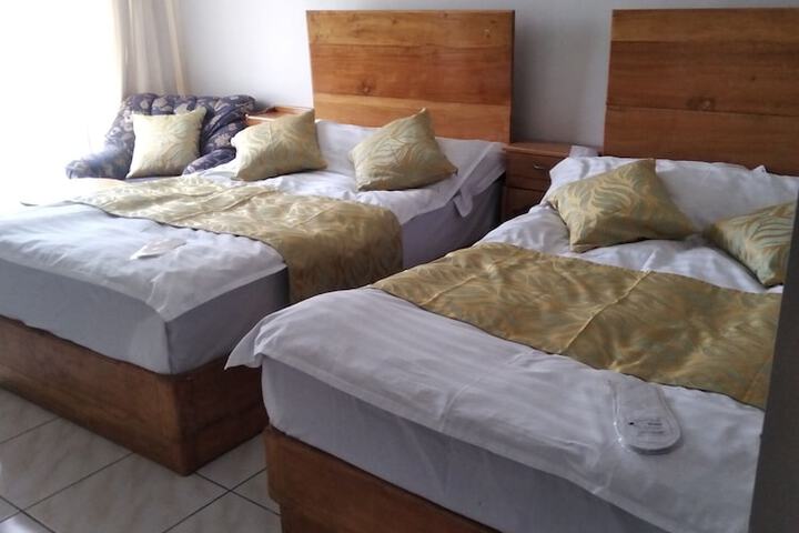 Room 8 of 11