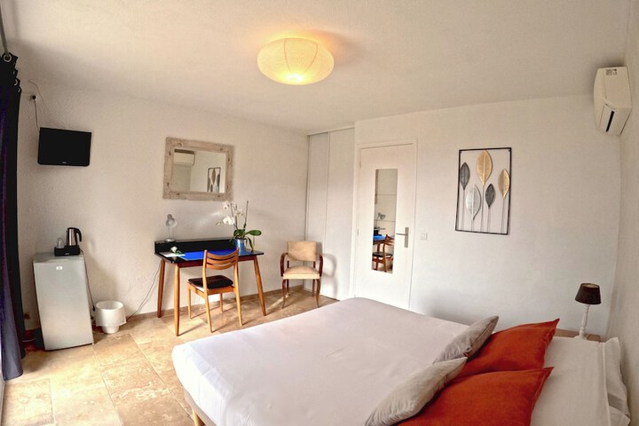 Room 10 of 39