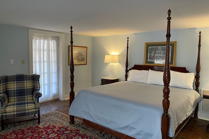 Room 115 of 170