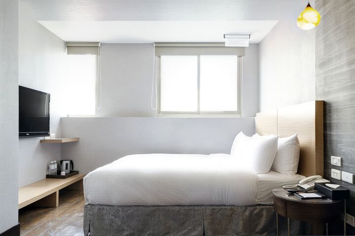 Room 5 of 40