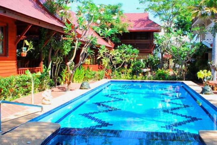 Pools & Facilities