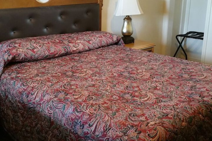 Room 5 of 37