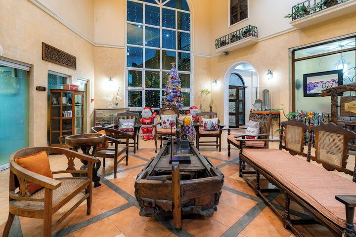 Guest Lobby