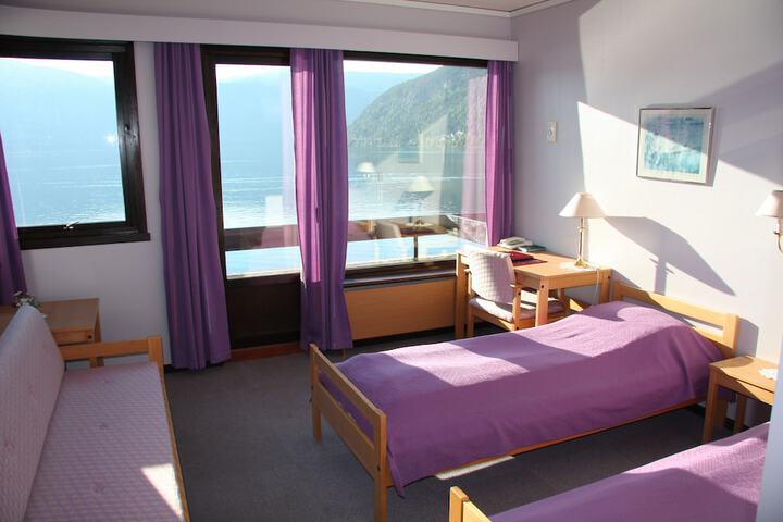 Room 7 of 52
