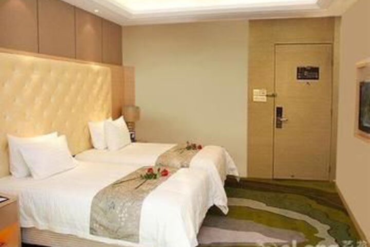 Room 17 of 74
