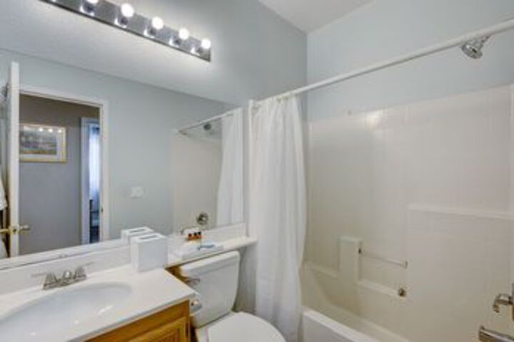 Room 2 of 35