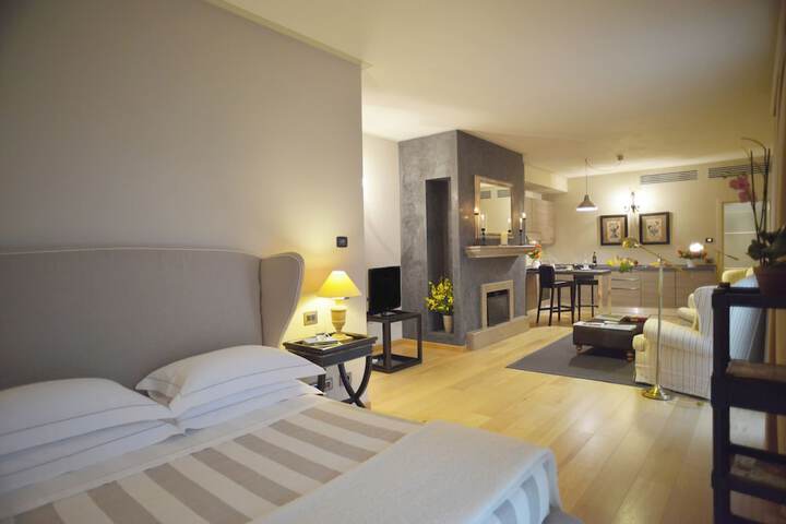 Room 25 of 216