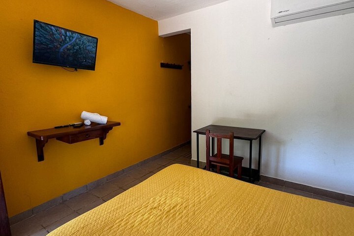 Room 11 of 64