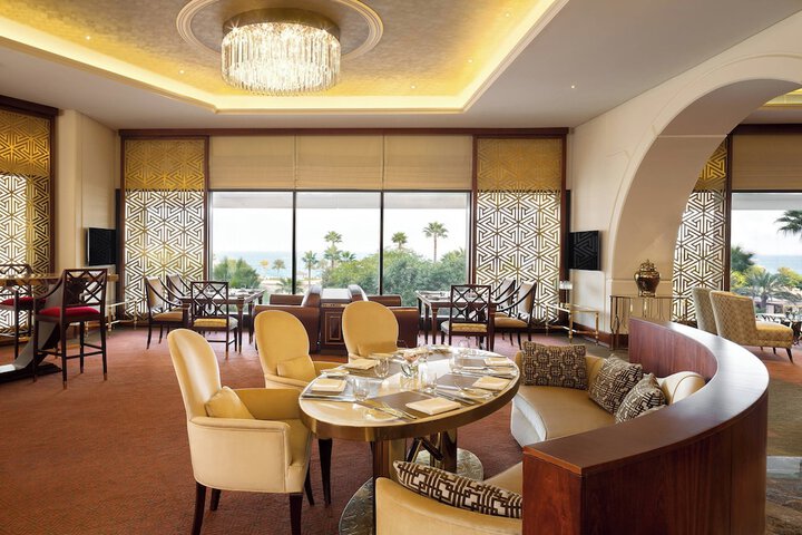 Lounge 178 of 220