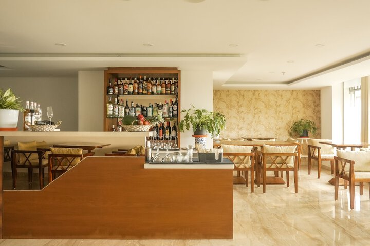 Lounge 162 of 209
