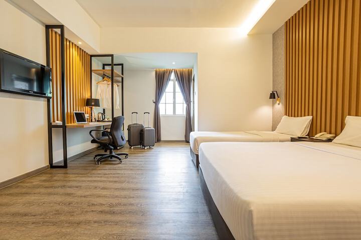 Room 14 of 30