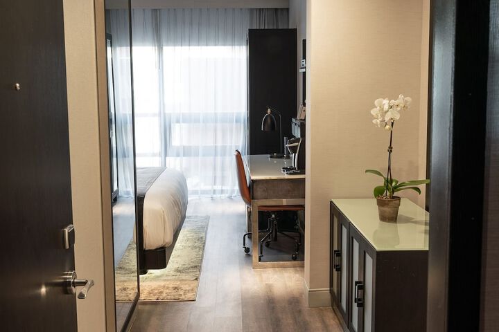Room 5 of 26