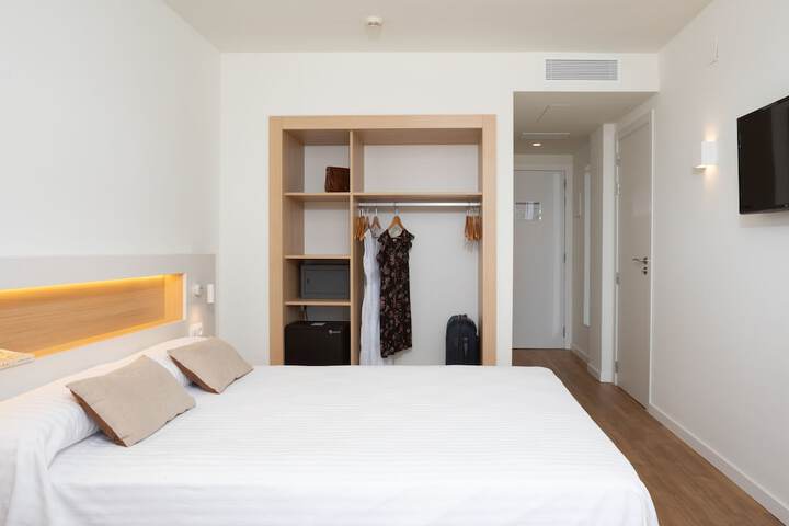 Room 7 of 129