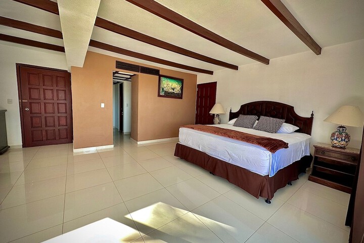 Room 26 of 189