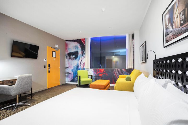 Room 21 of 61