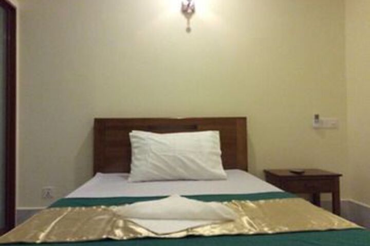Room 9 of 21