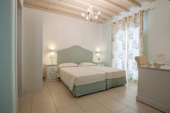 Room 16 of 144