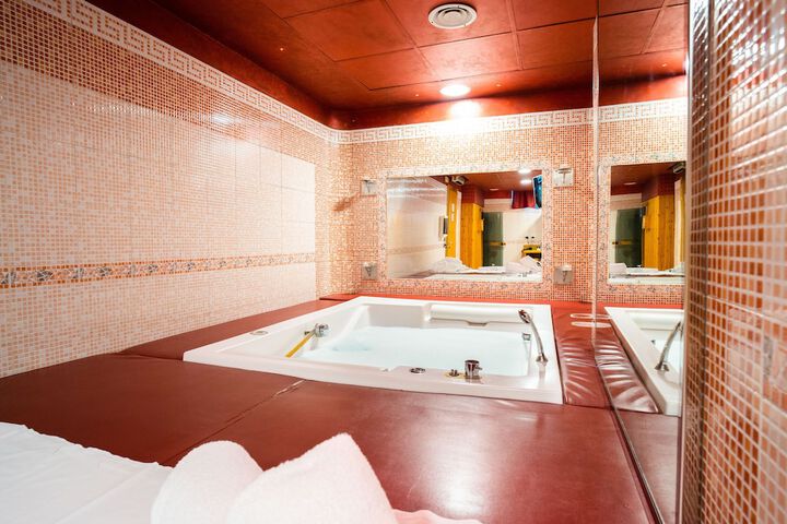 Spa 74 of 149