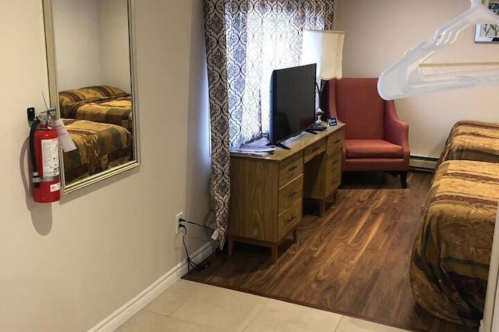 Room 6 of 51