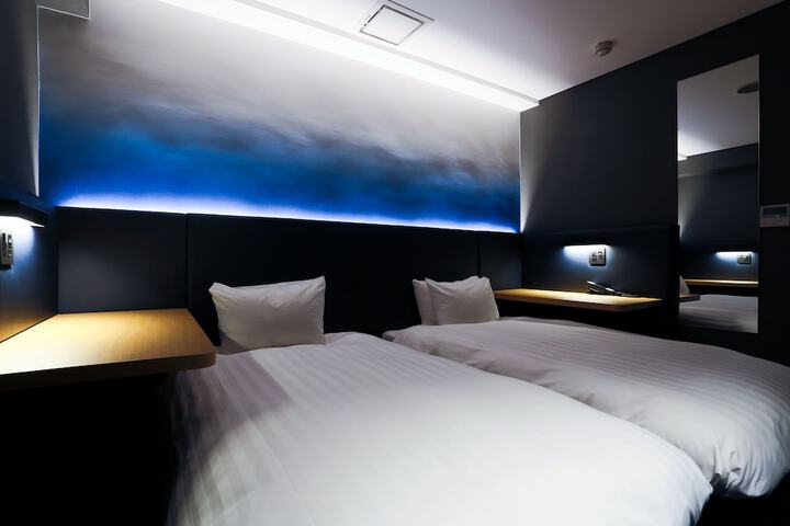 Room 25 of 64