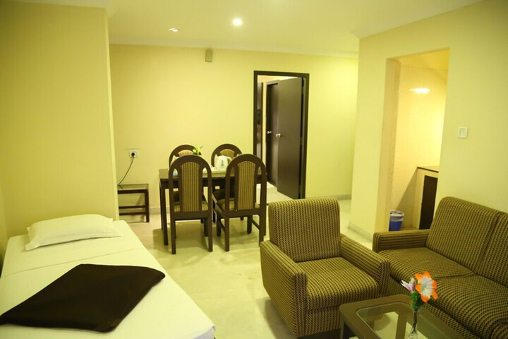 Room 9 of 47