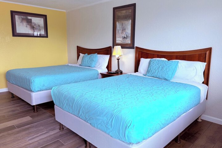 Room 8 of 25