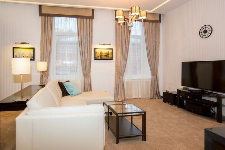 Room 4 of 45