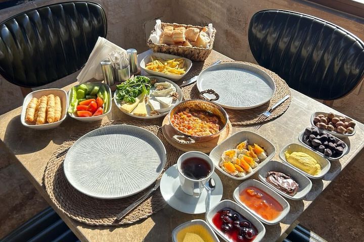 Breakfast/Coffee Service 72 of 75