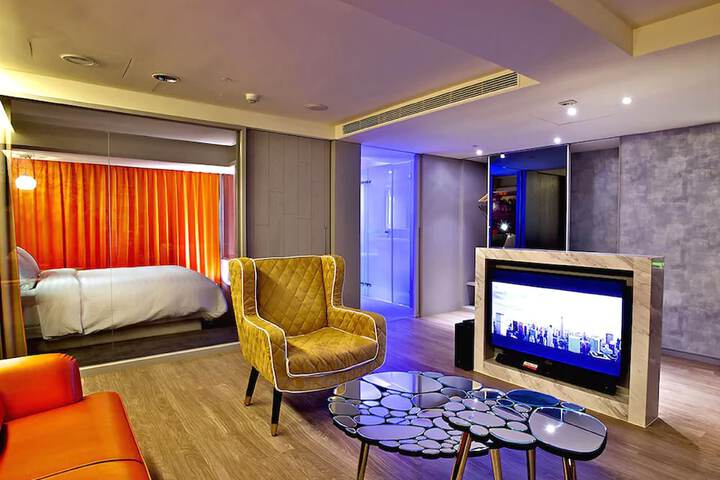 Room 20 of 42